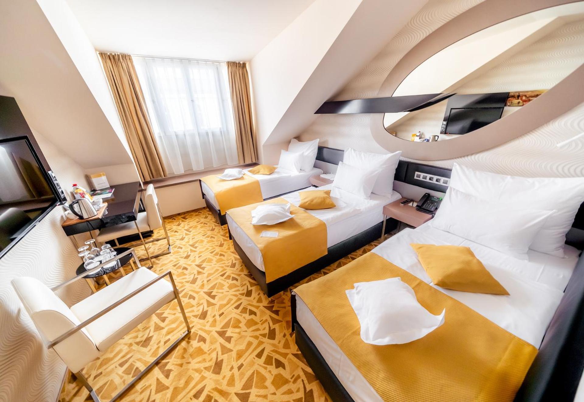 Triple Room