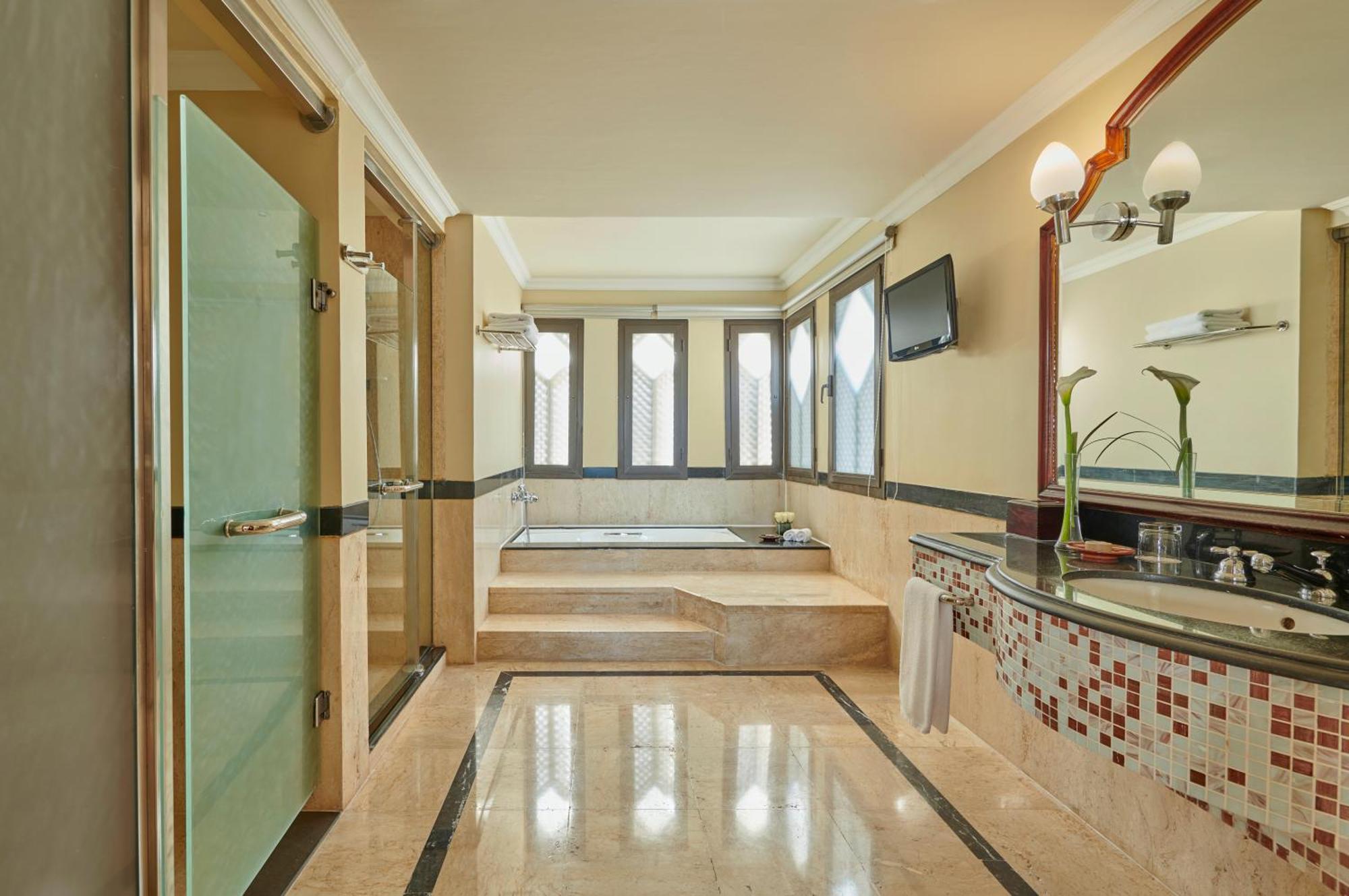 Regency Club Parlor Suite