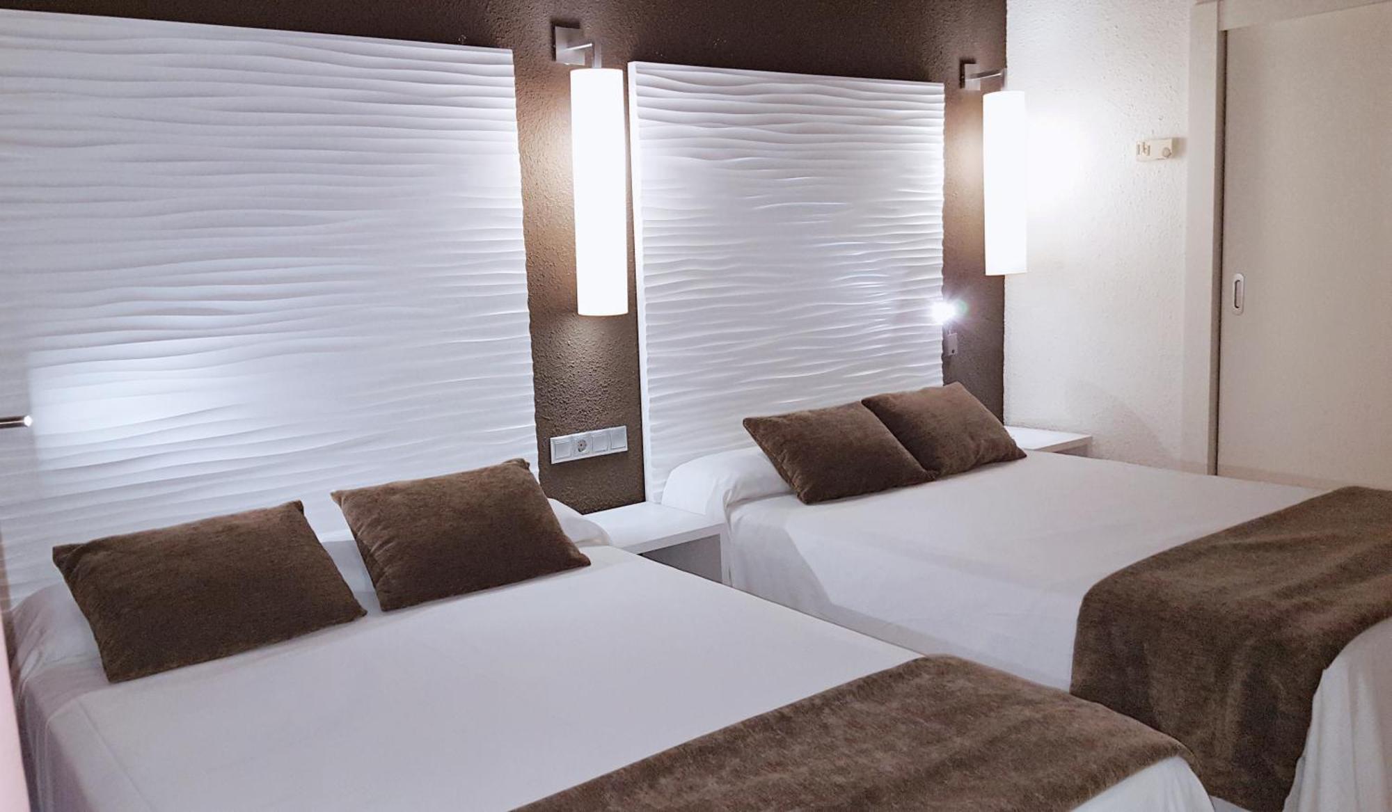 Quadruple Room (3 Adults + 1 Child),1436289547:JPEG