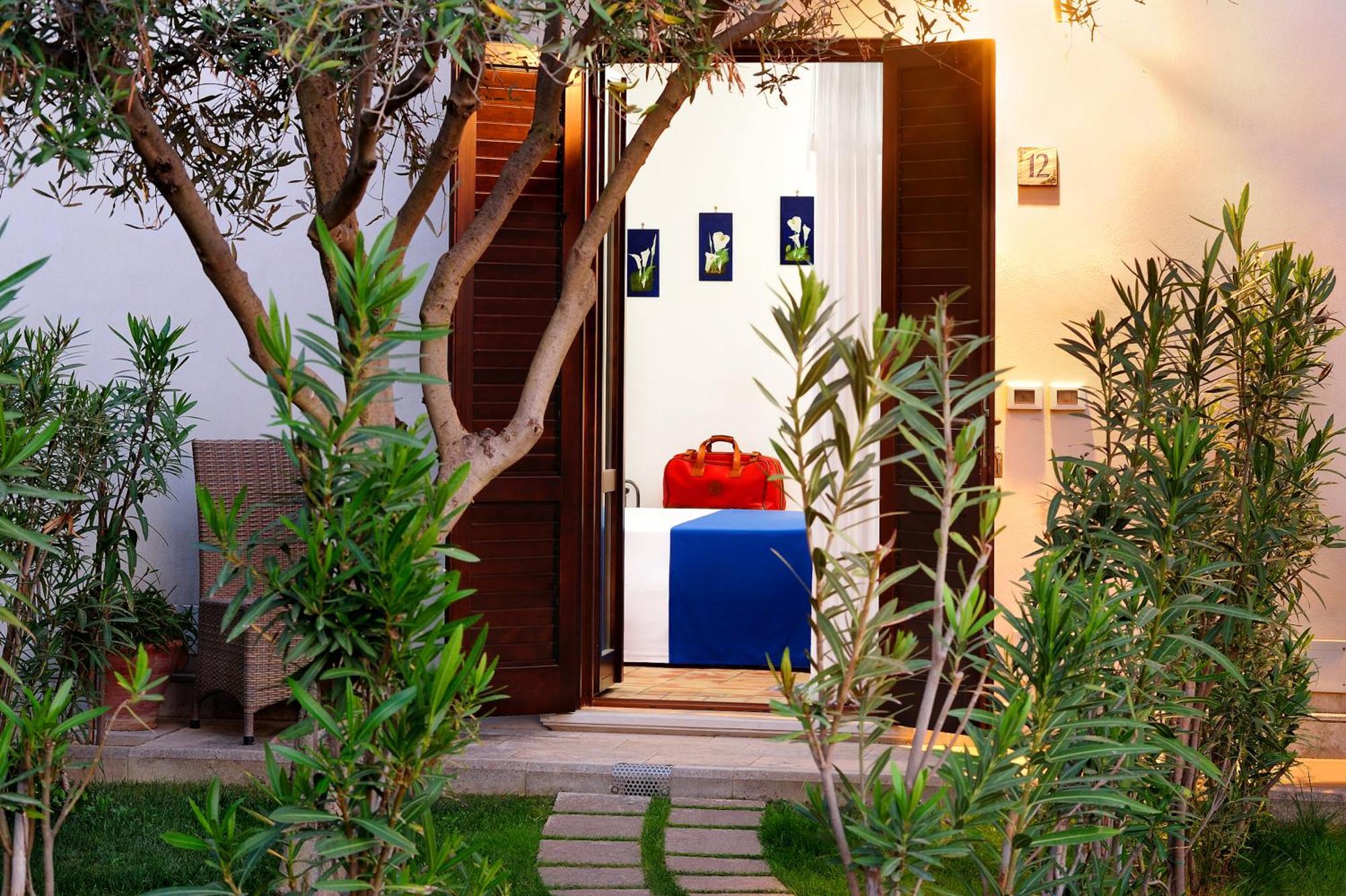 Superior Room with Balcony or Terrace,1446760513:JPEG