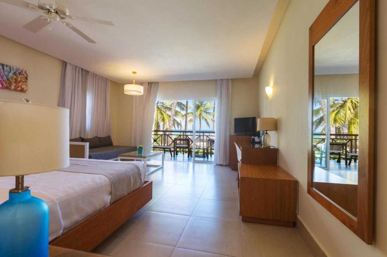 Junior Suite Ocean Front (Golden Club VIP),1499303974:JPEG