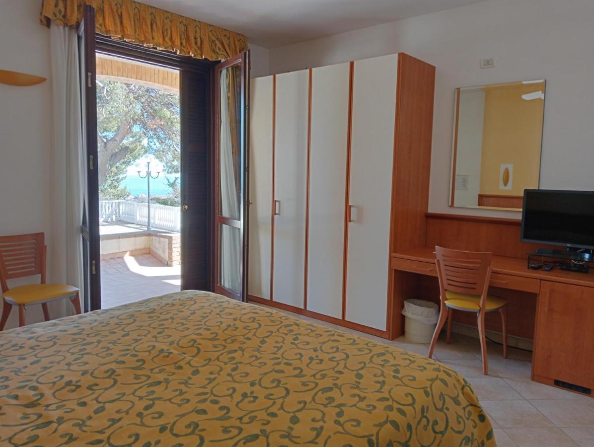 Großes Doppelzimmer