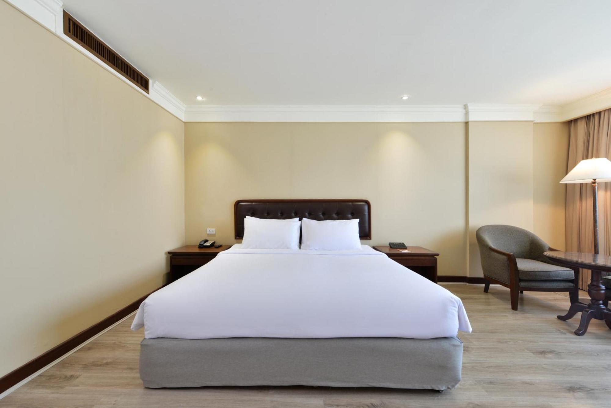 Executive Double or Twin Room,1516317121:JPEG