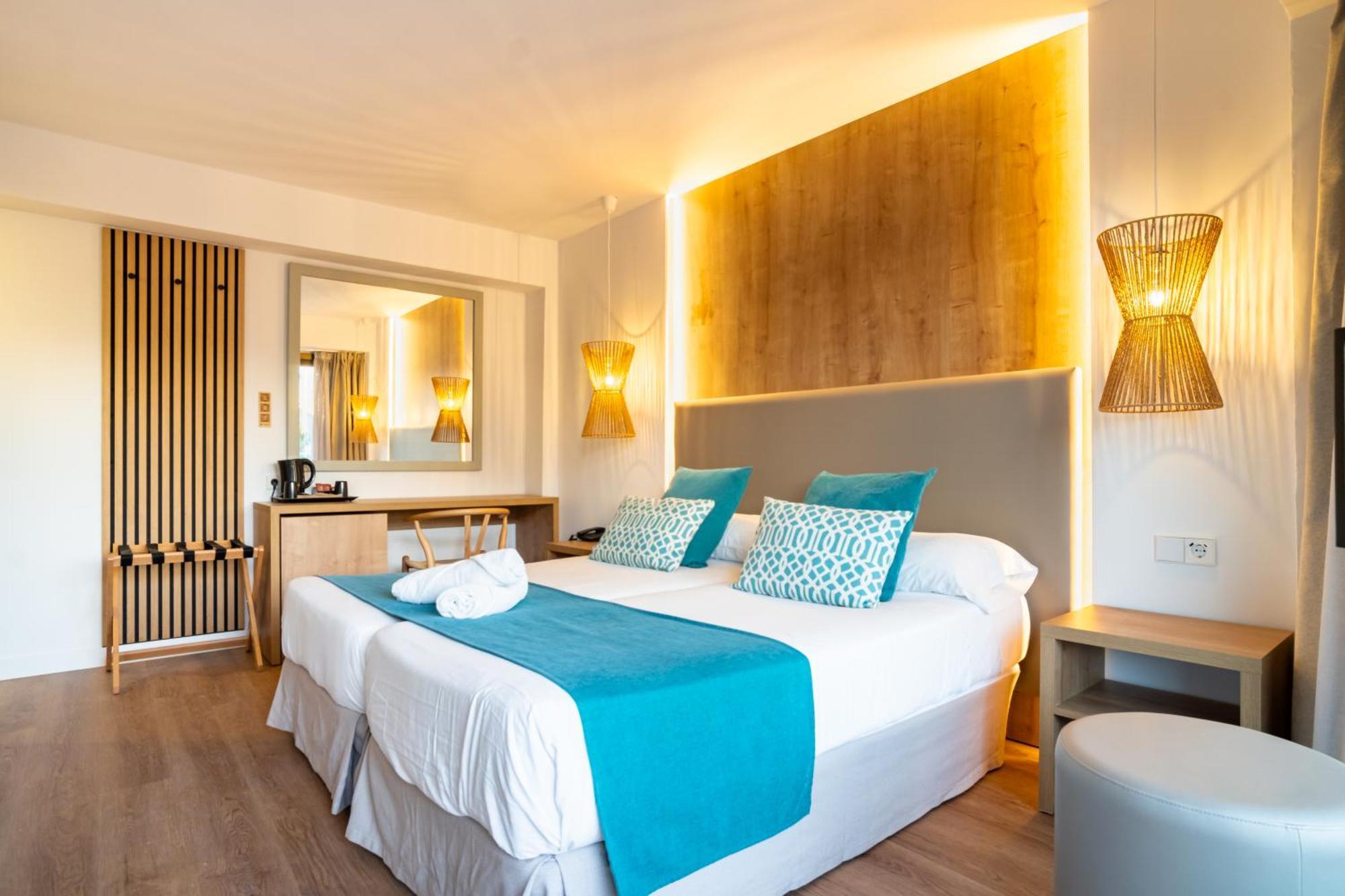 Tweepersoonskamer met 1 of 2 Bedden en Balkon