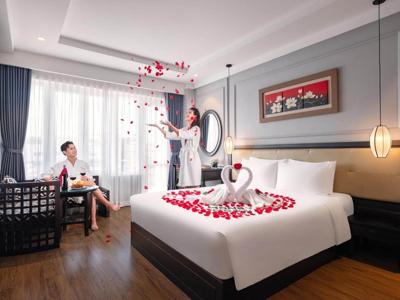 Deluxe Double or Twin Room with City View