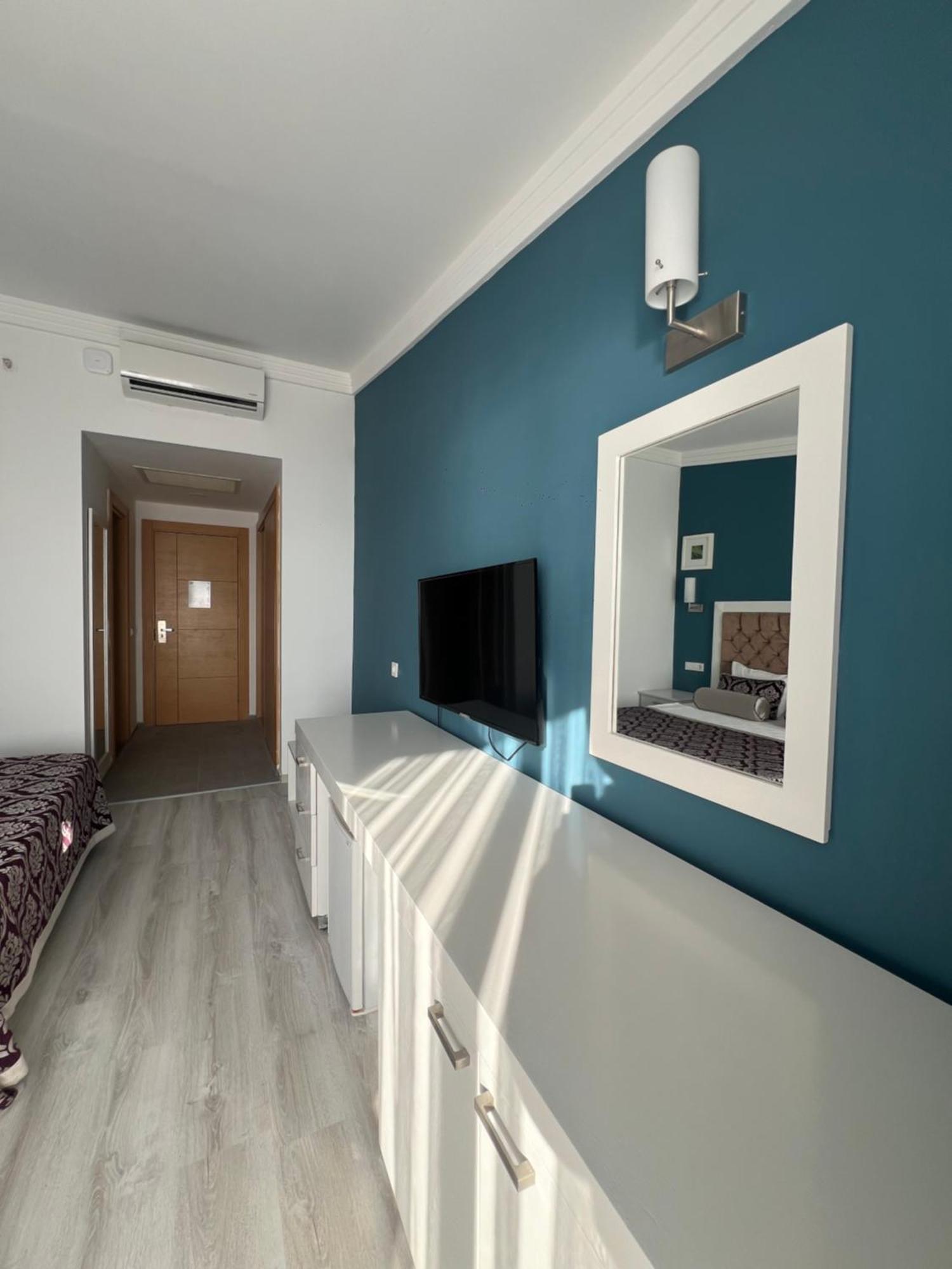 Standard Triple Room Sea View