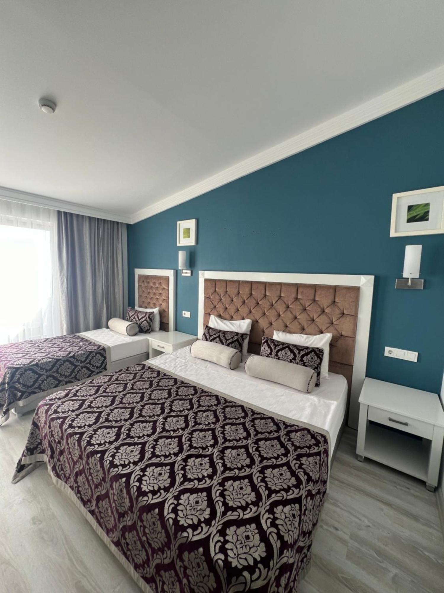 Standard Triple Room Sea View