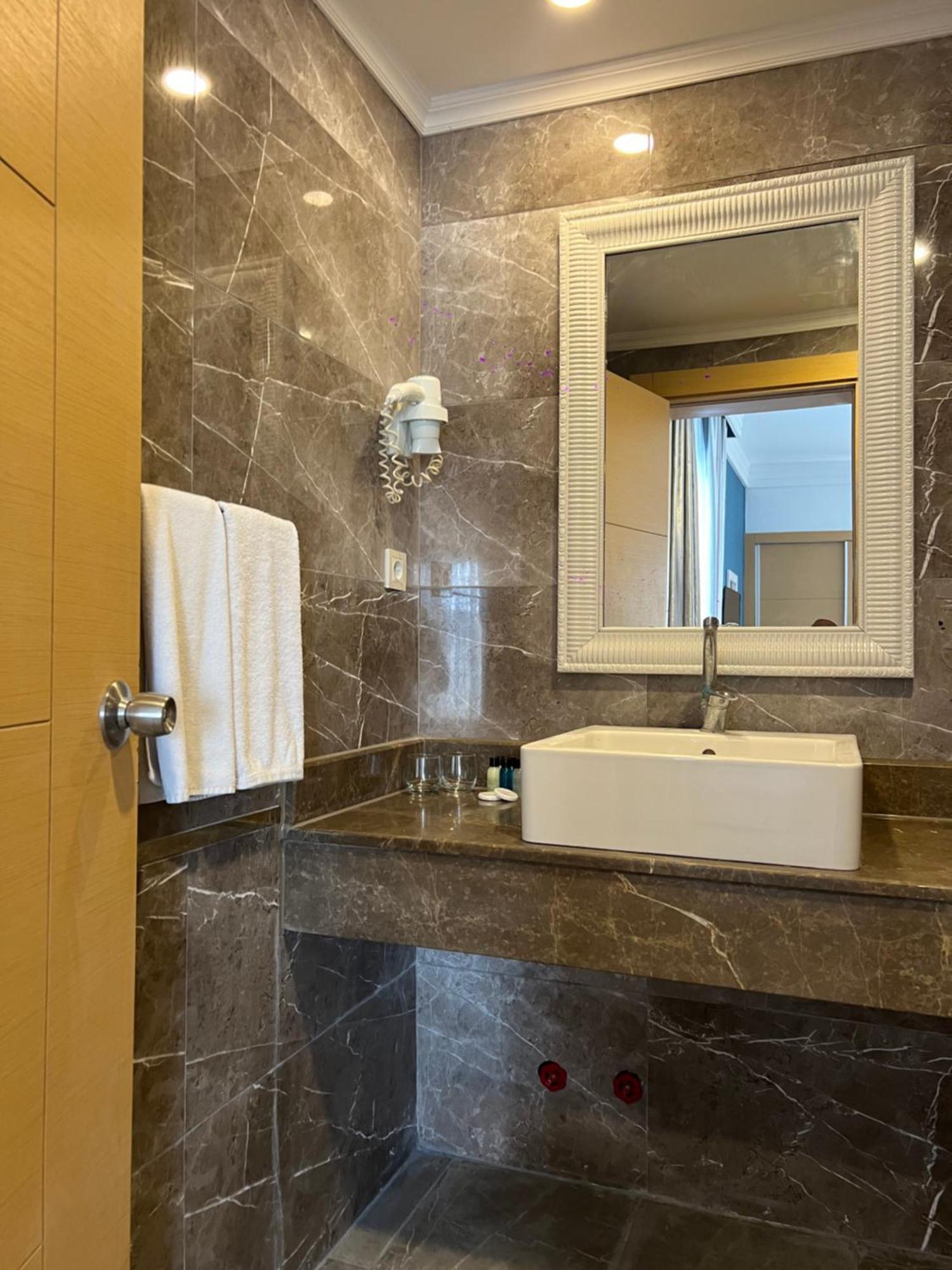 Standard Triple Room Sea View