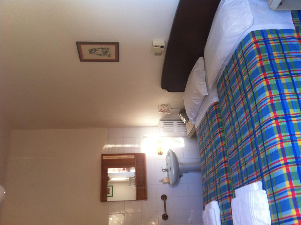 Economy Double Room or Twin,157174557:JPEG