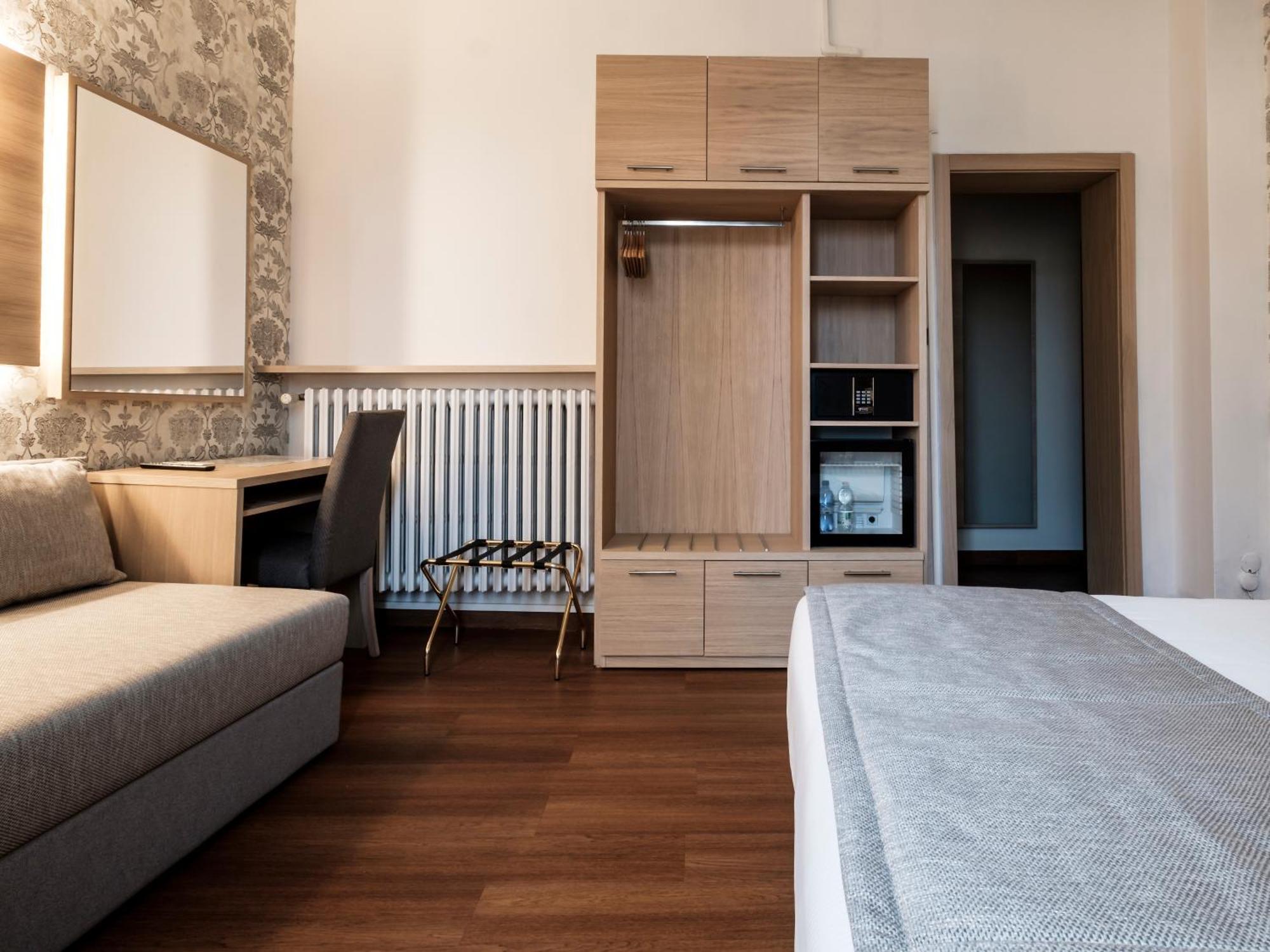 Deluxe Double or Twin Room