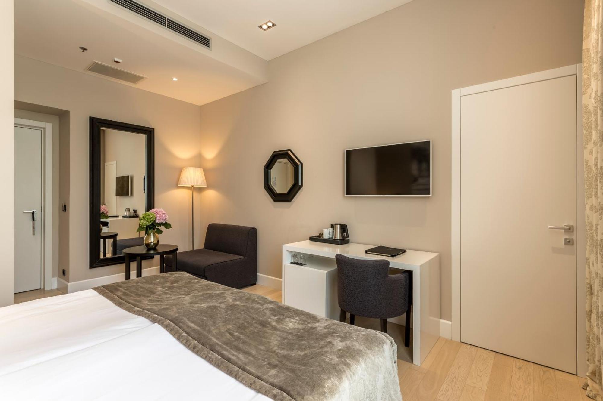 Superior Double Room City View Spa Access