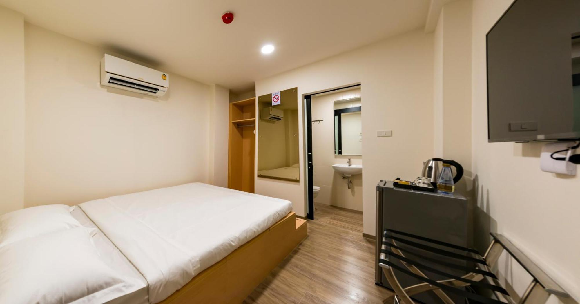 Standard Double Room (No Window)