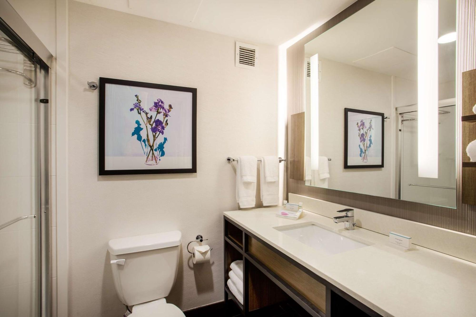 King Room,1557458593:JPEG