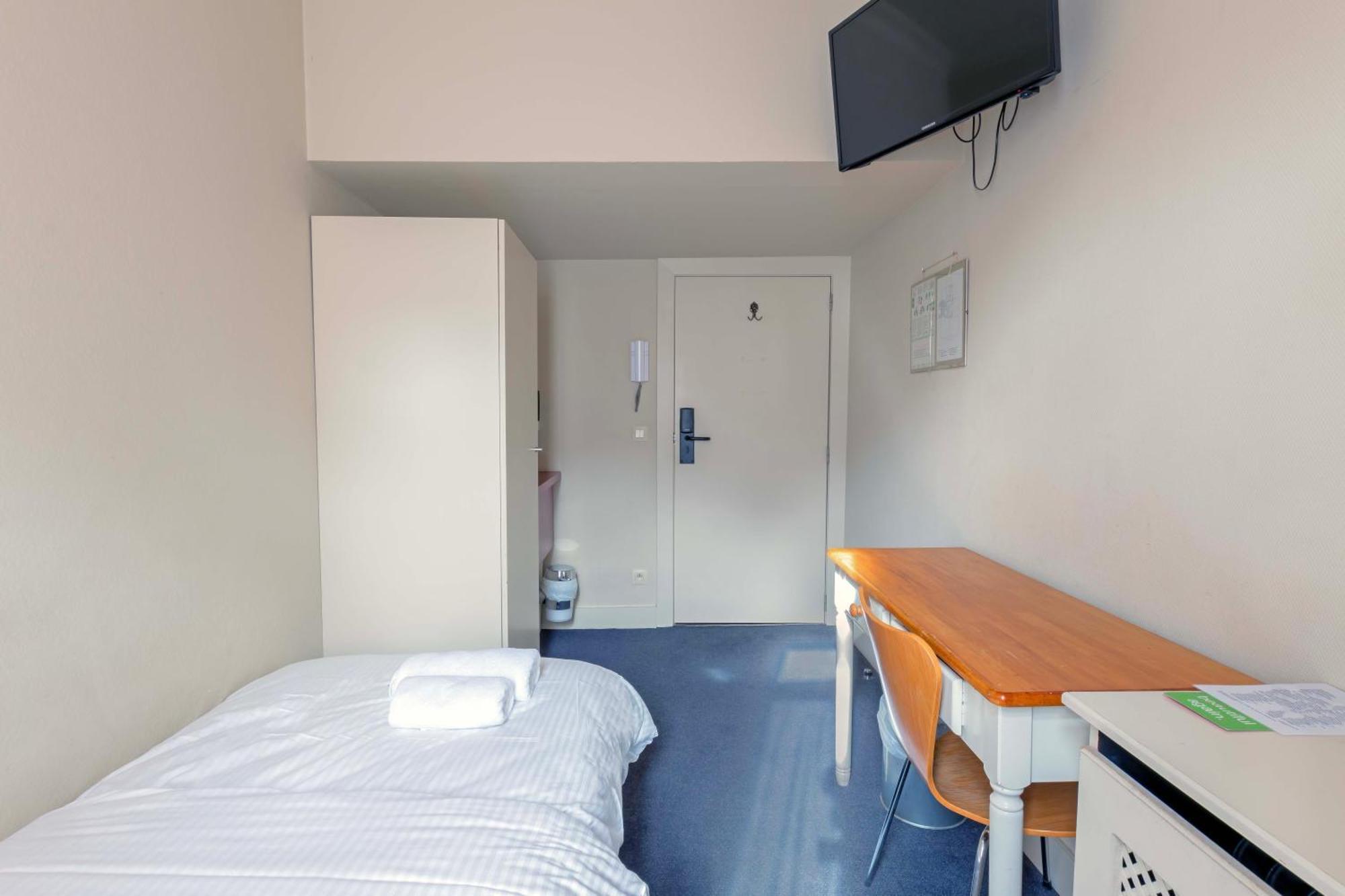 Single Room Shared Shower Toilet,1588135284:JPEG