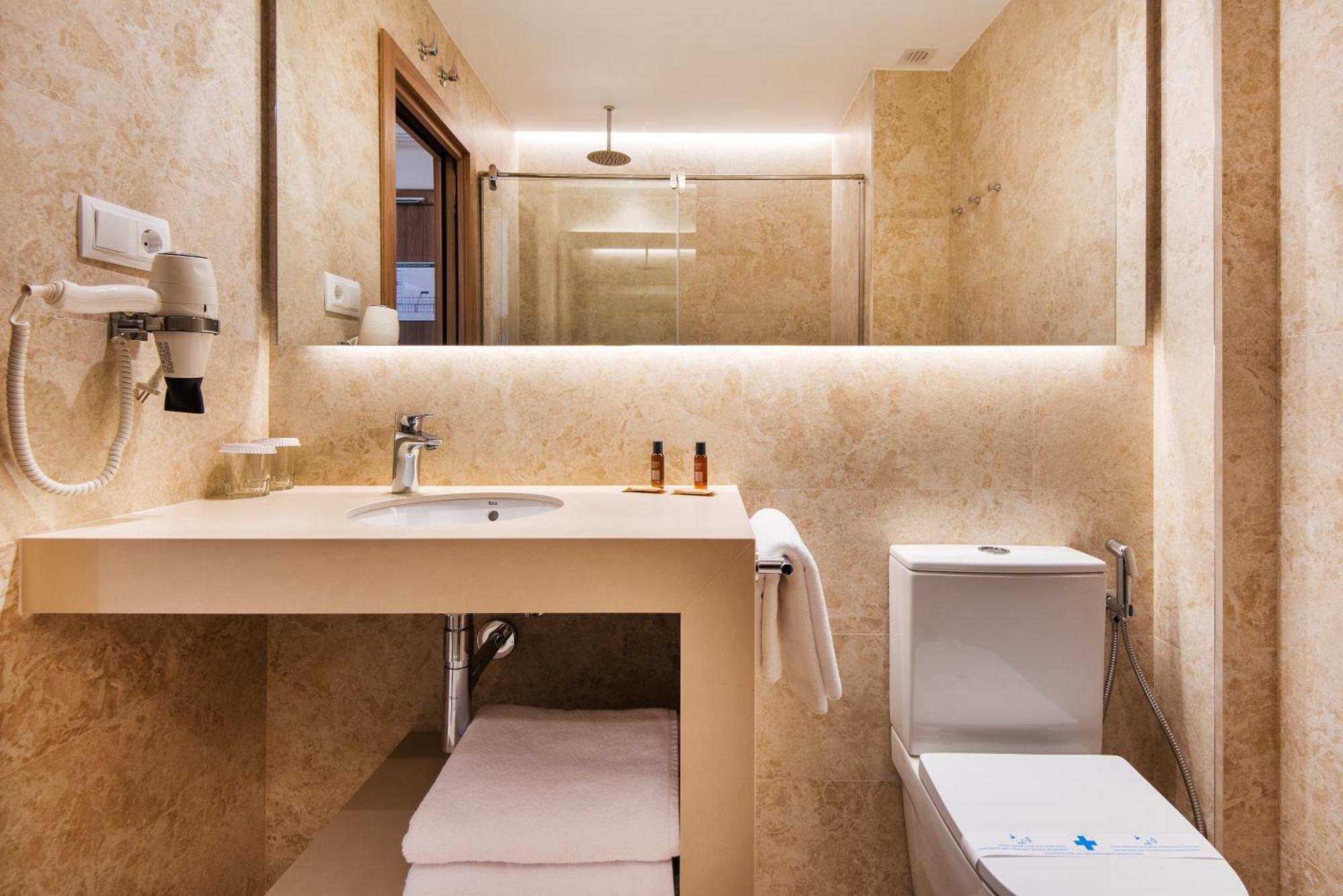 Double or Twin Room Terrace