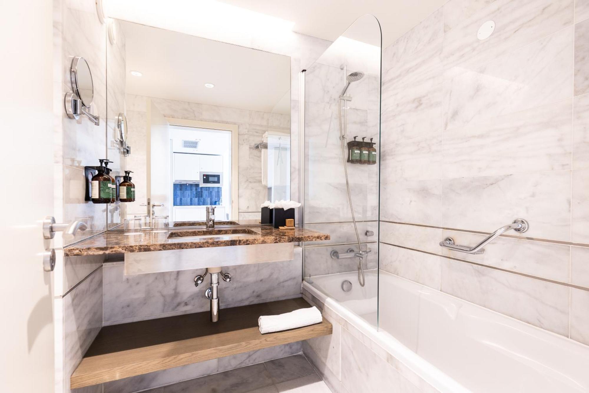 One-Bedroom Suite,1593642544:JPEG