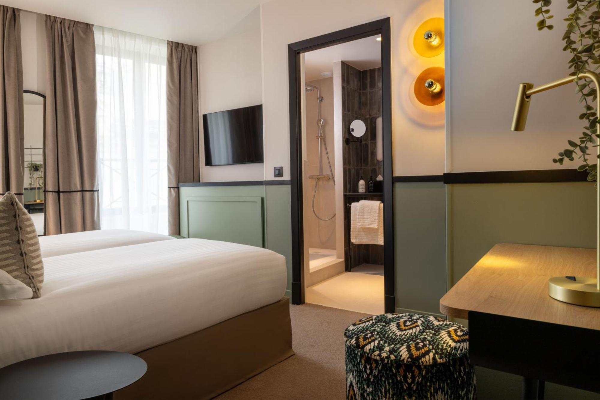 Quarto com 2 Camas de Solteiro