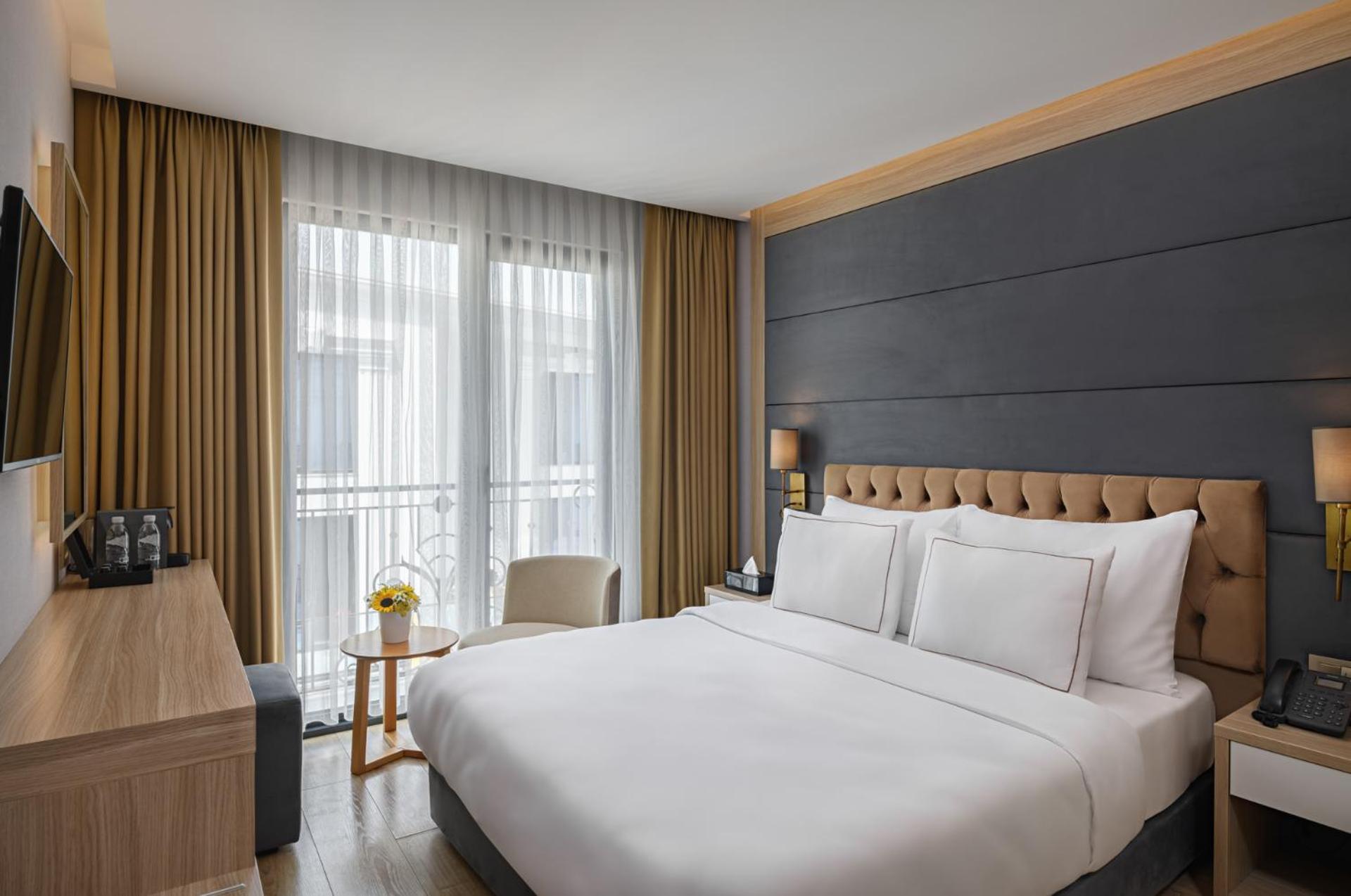 Deluxe Double Room,1602375233:JPEG