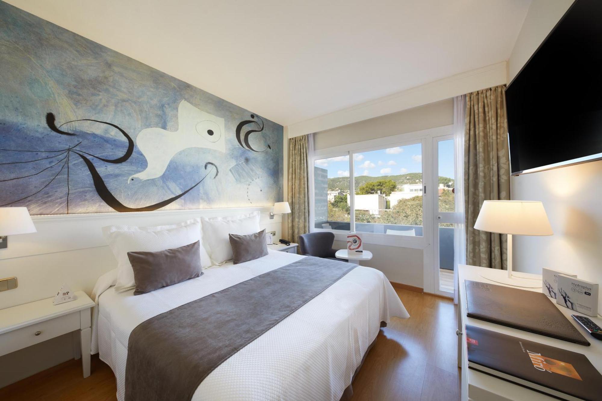 Double or Twin Room Balcony