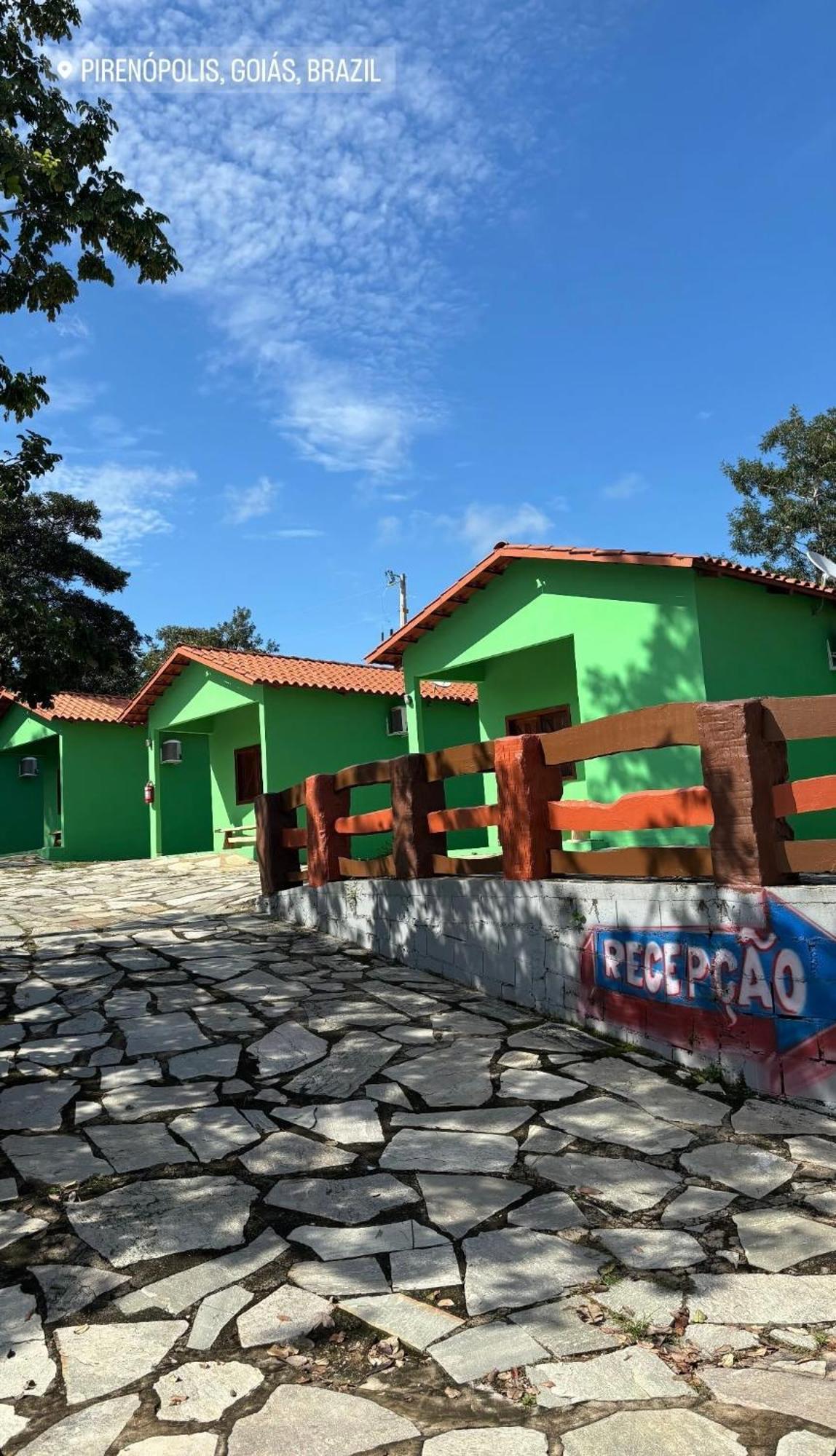 Family Room,1606060992:JPEG