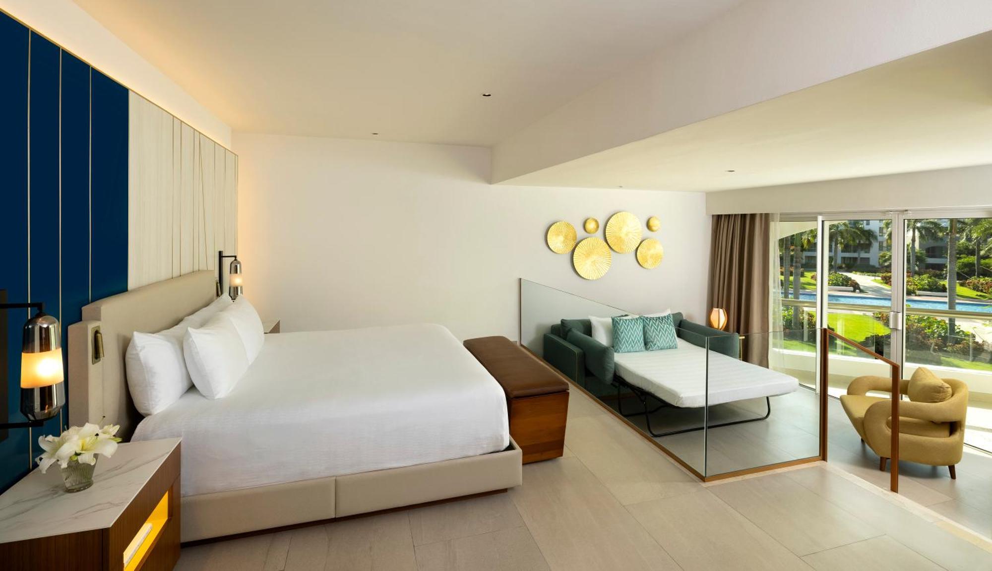 Caribbean Sand Suite King & Sofa