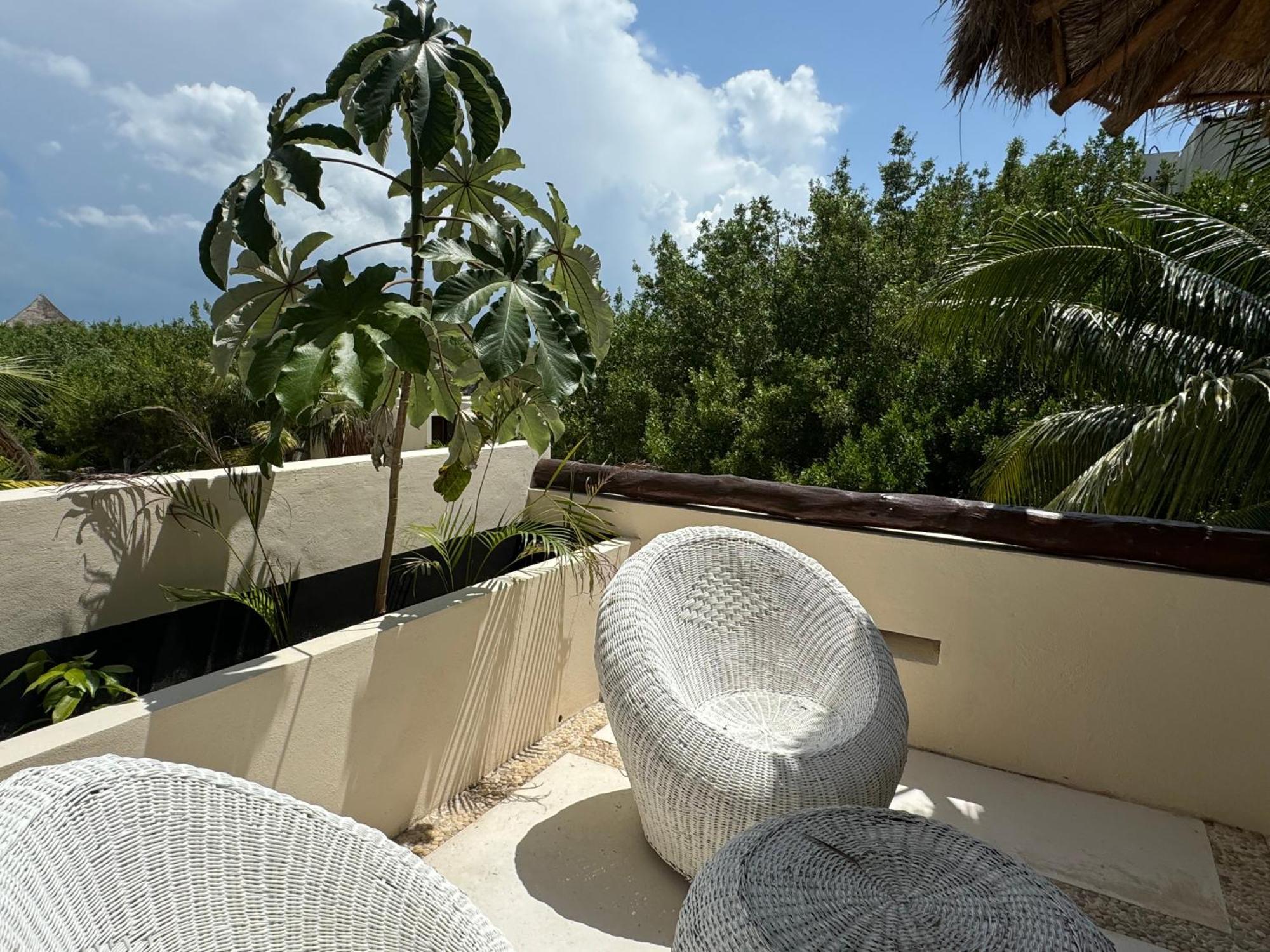 Deluxe Double Room with Balcony,1613693265:JPEG