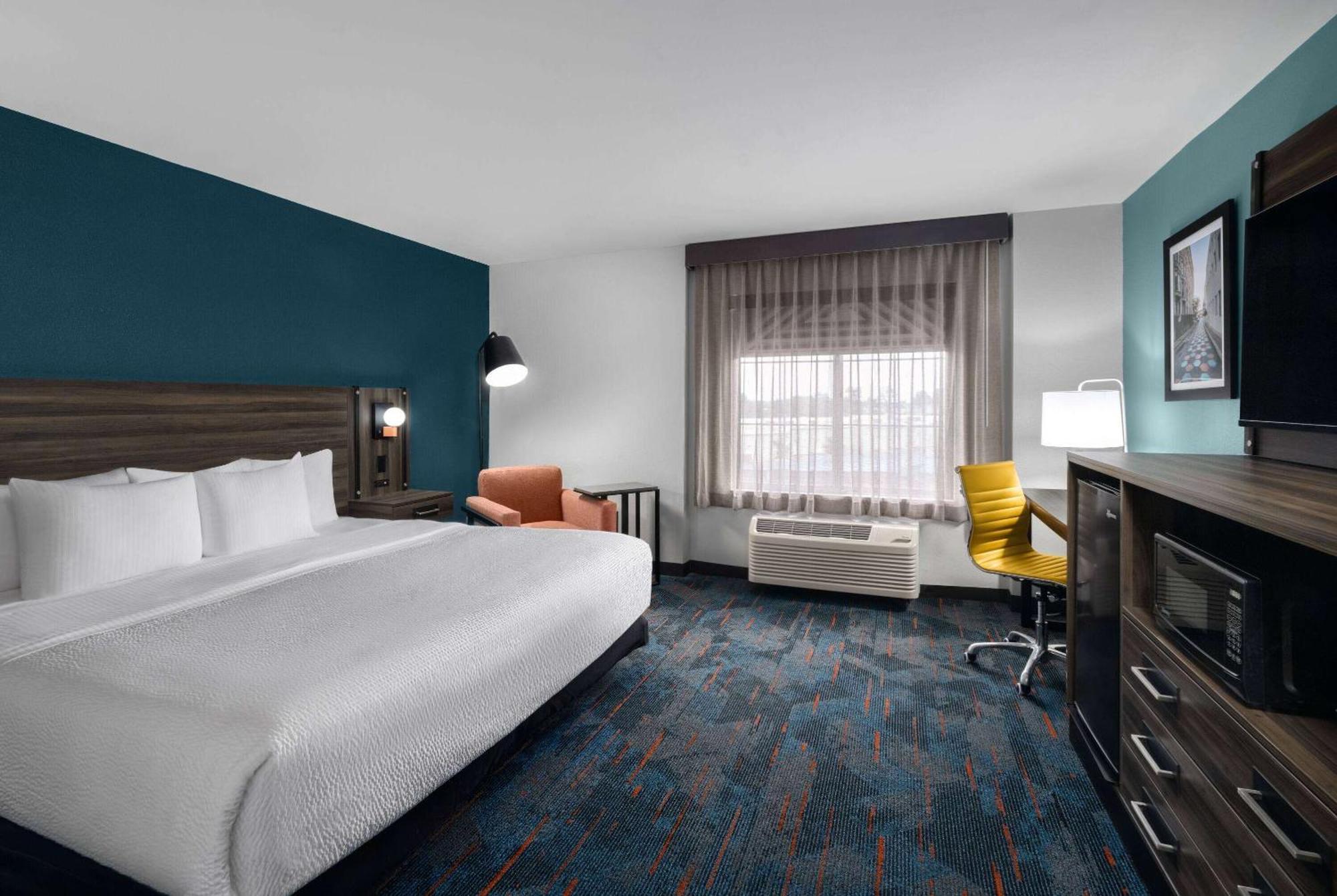 King Room - Mobility Access/Non-Smoking,1617853409:JPEG