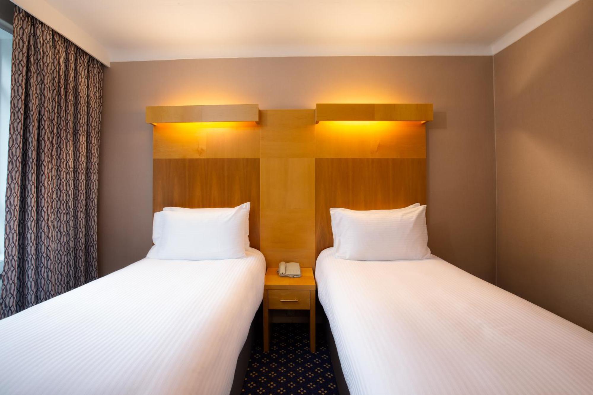 Standard Twin Room Park View