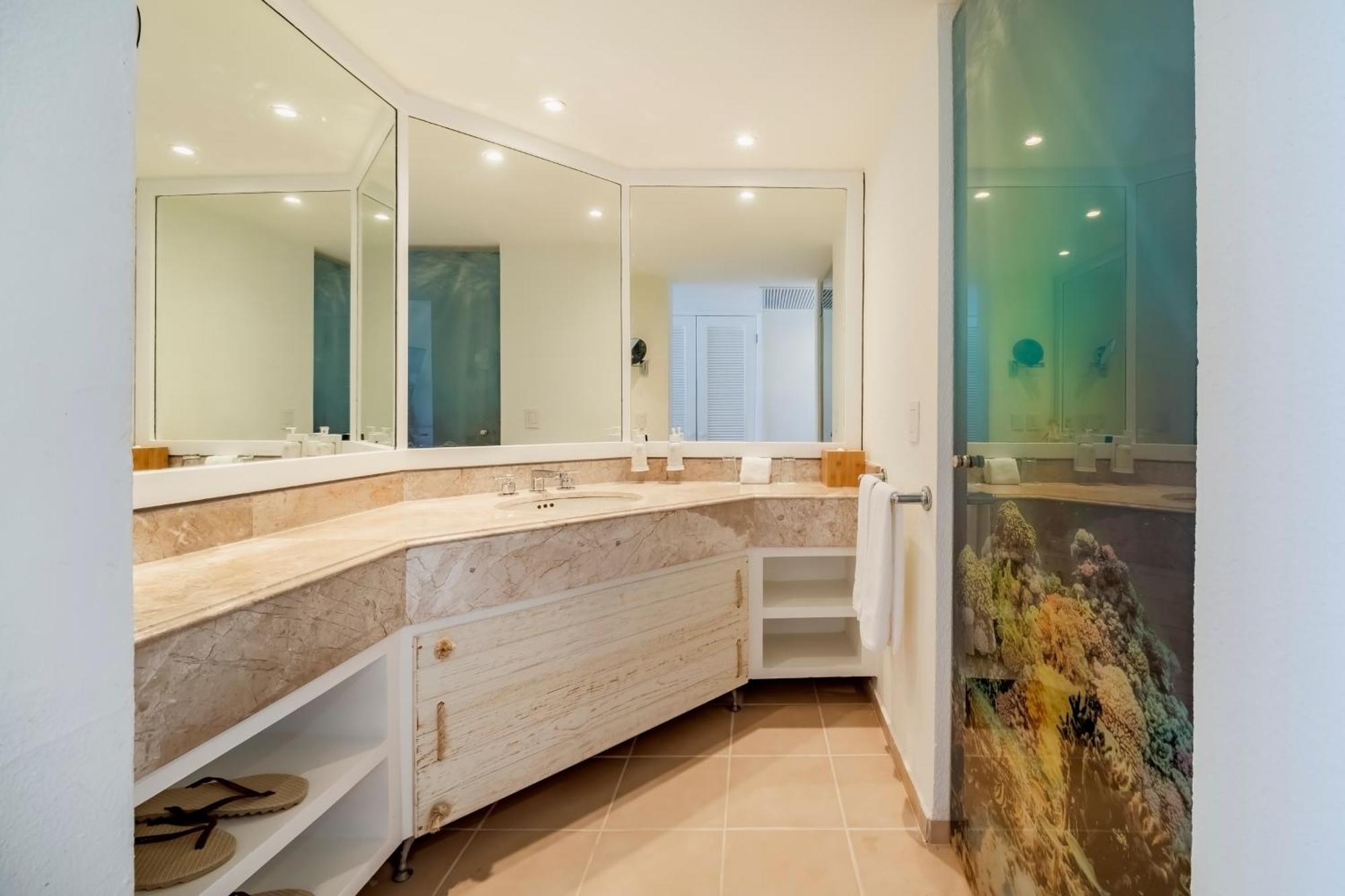 Premium Zimmer mit seitlichem Meerblick