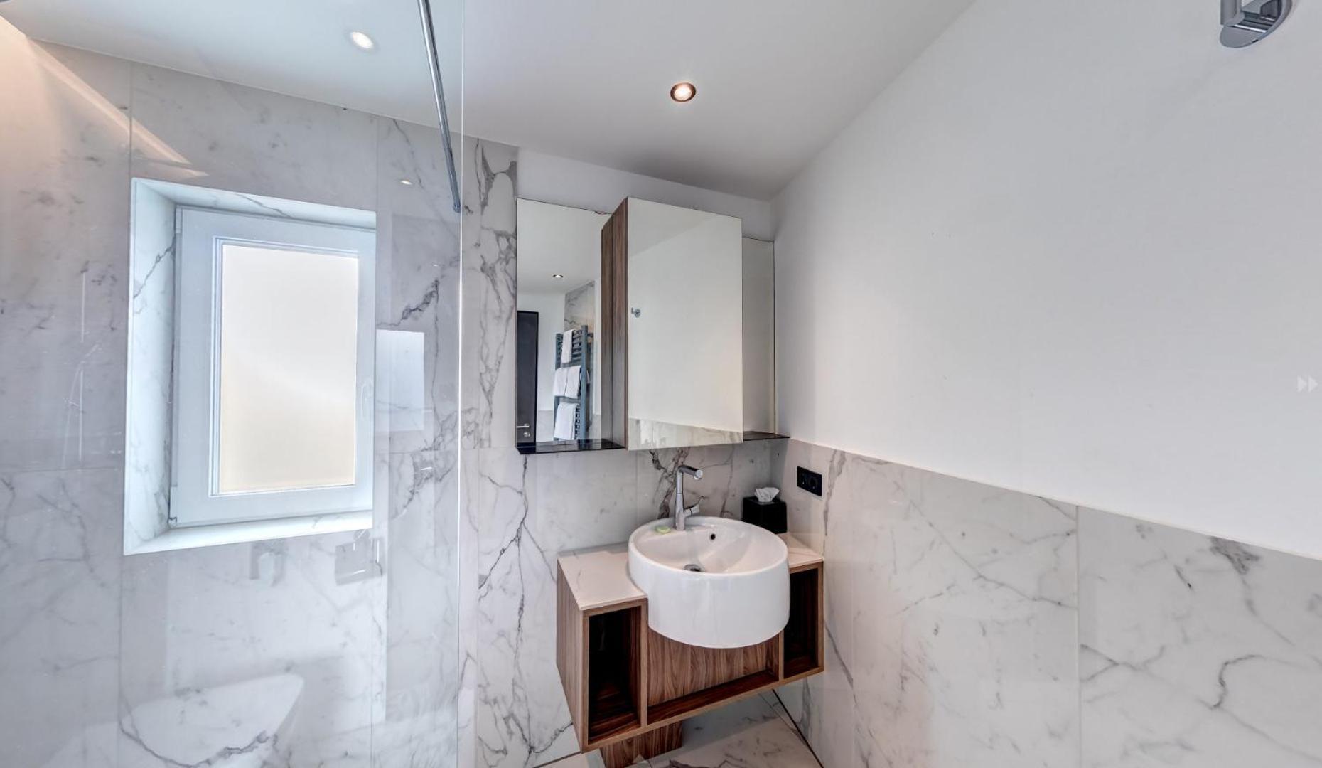 Double Room Land Side