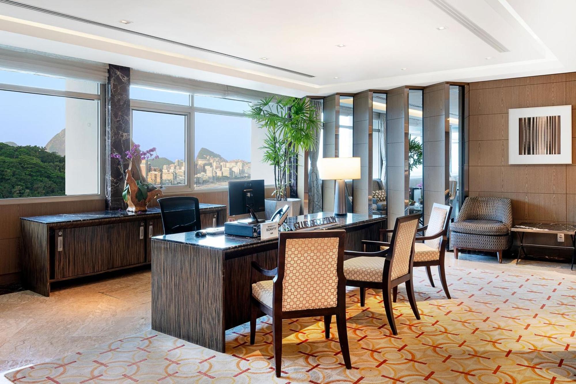 Club Suite Club level Suite 1 King Ocean Front view