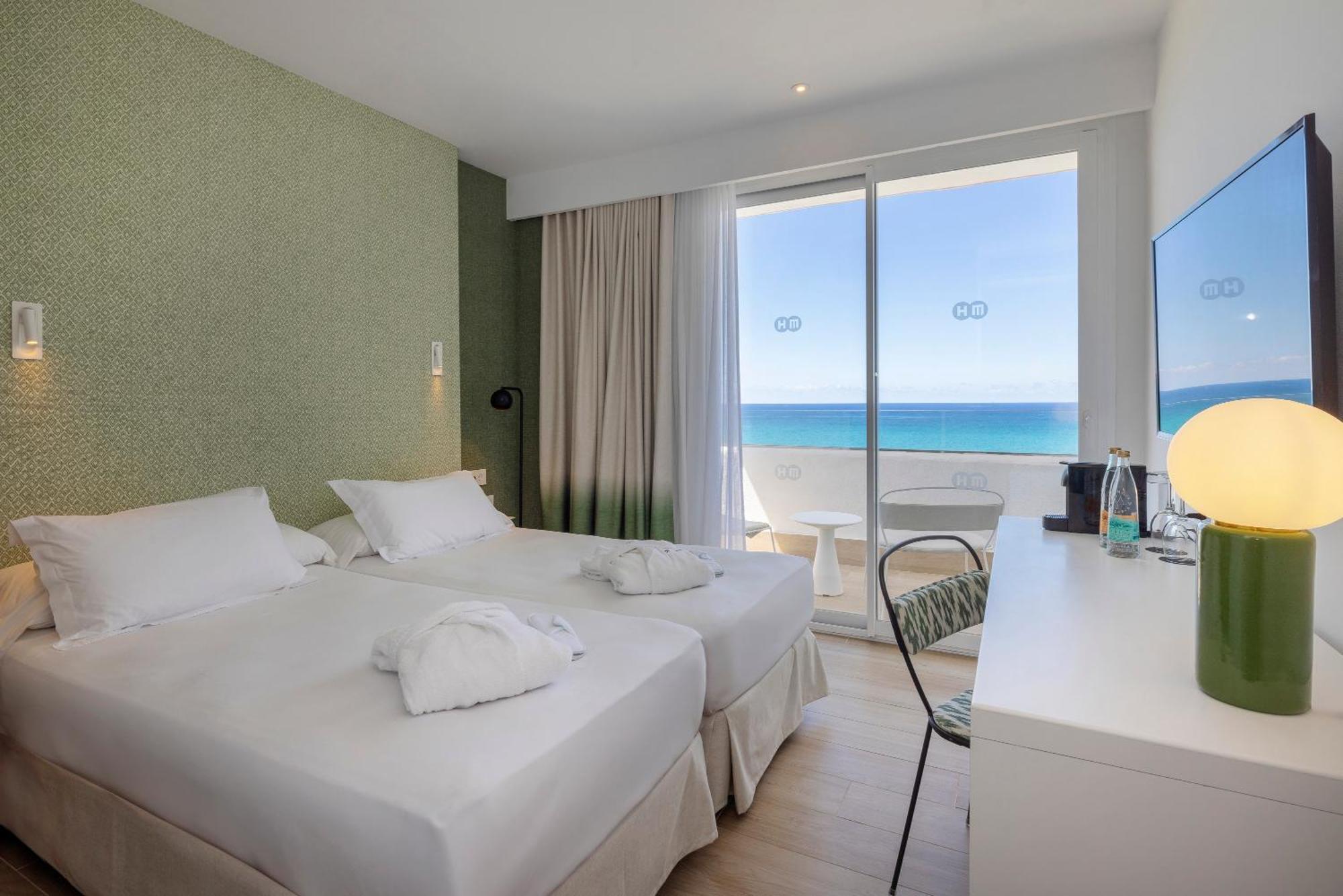 Premium Twin Room Sea View Balcony
