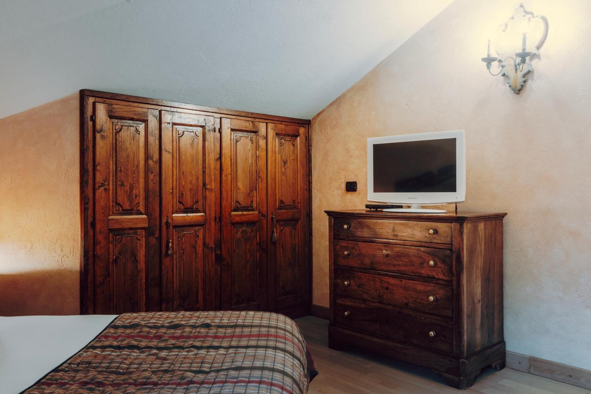 Junior Suite,1627203475:JPEG