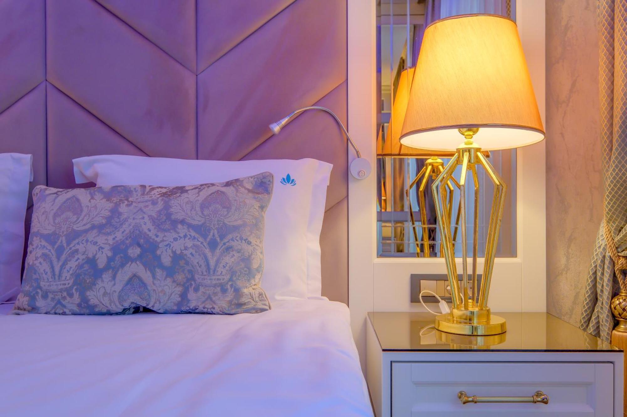 Deluxe King Suite