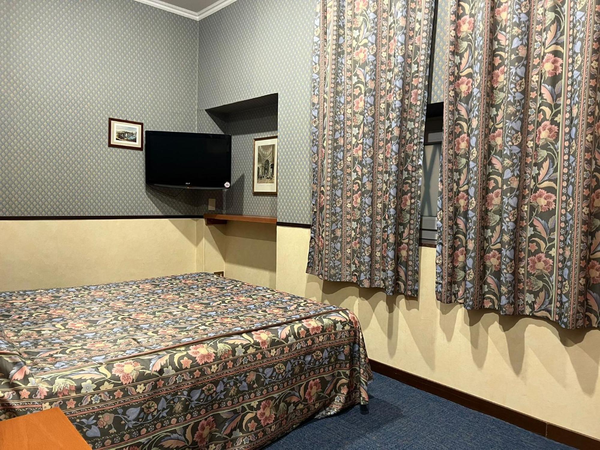 Chambre Double ou Lits Jumeaux Économique