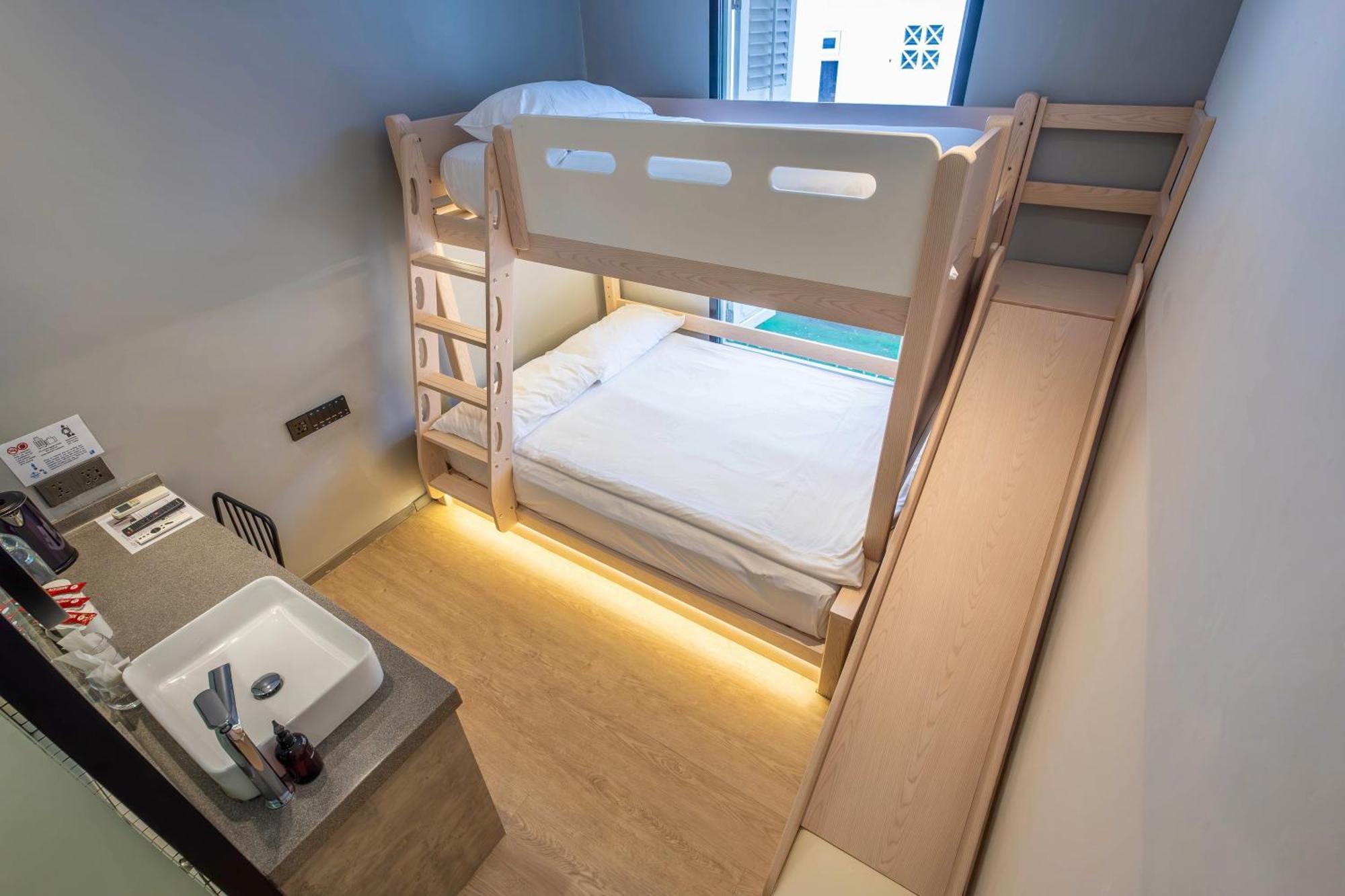 Premier Deluxe Family Slide