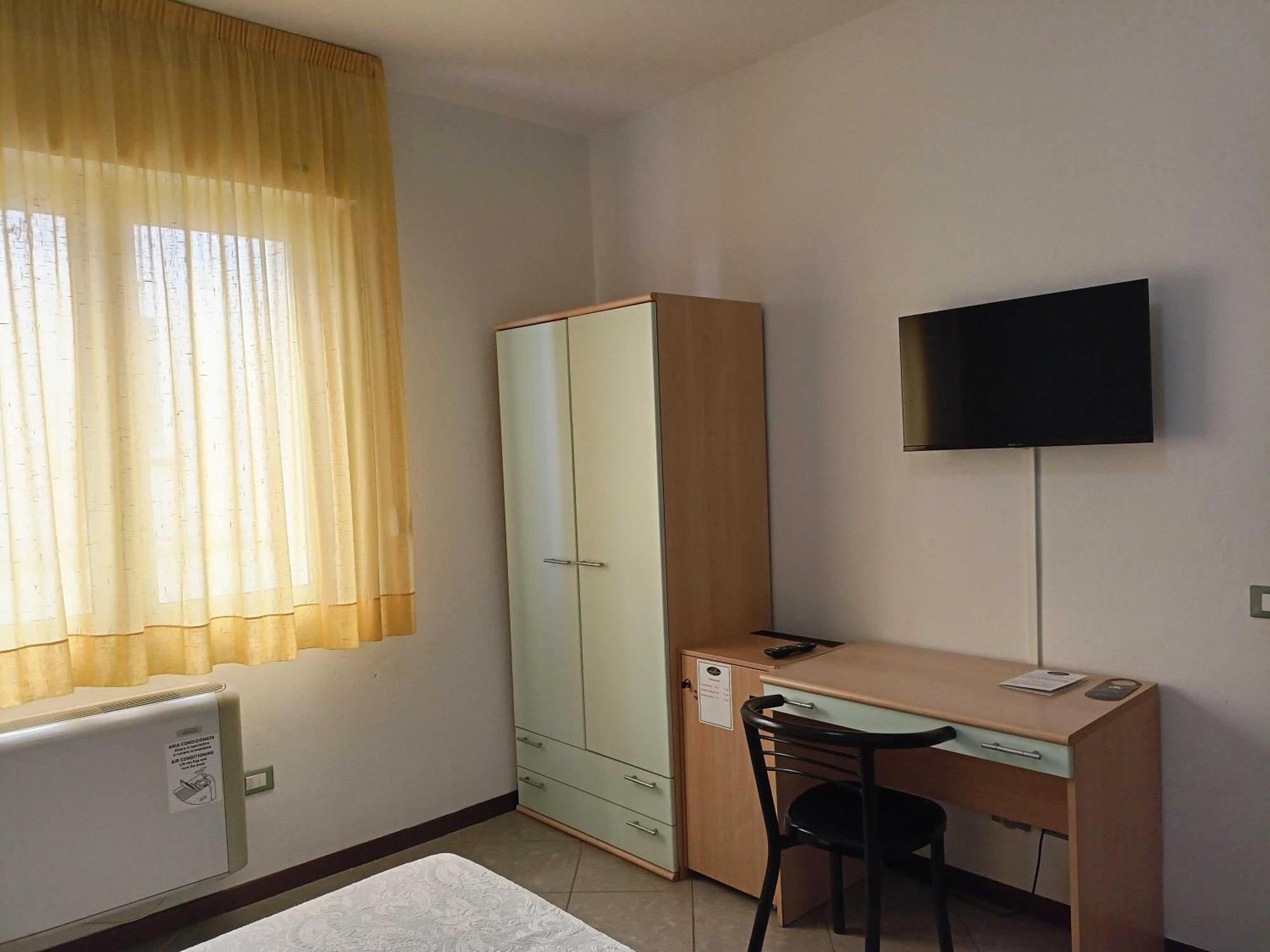 Double Room,1667447159:JPEG