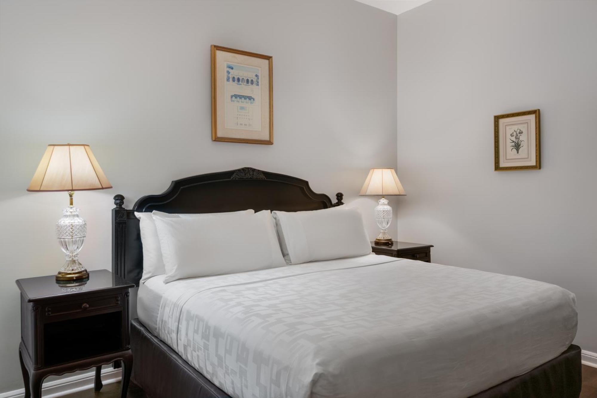 Petite Room