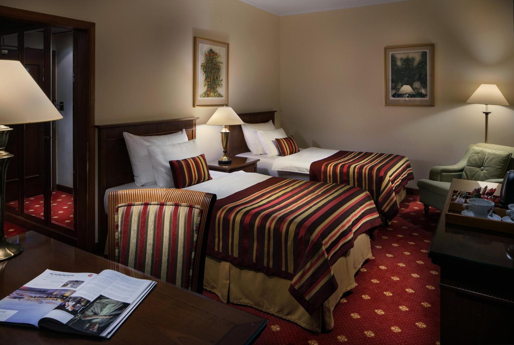 Deluxe Double or Twin Room