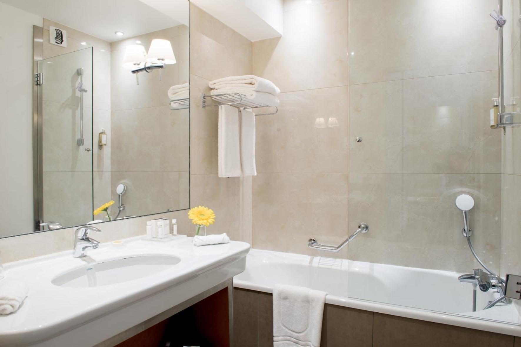 Classic Queen Room - Spa Access Included - Reservation Needed,1716982764:JPEG