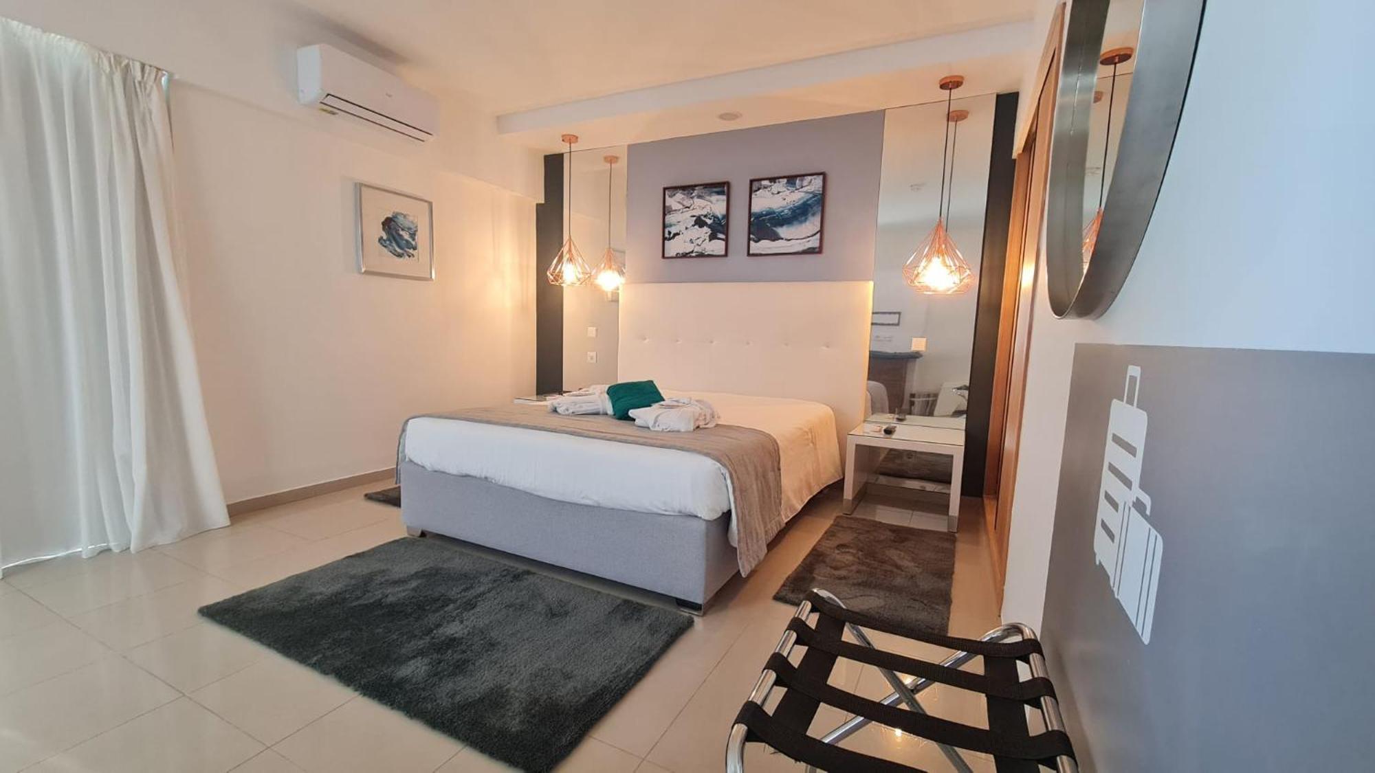 Junior Deluxe Suite,1646896201:JPEG