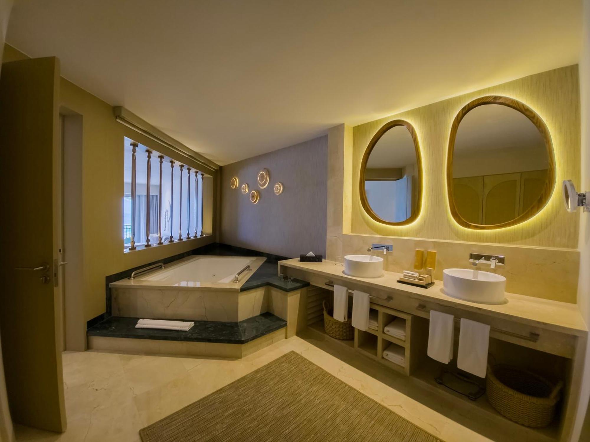 Royal Suite Doble Jacuzzi
