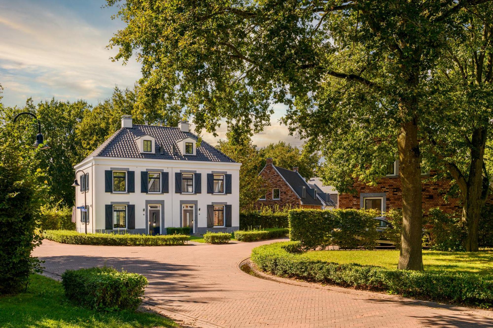 Luxury Four-Bedroom House with private sauna,1649042043:JPEG