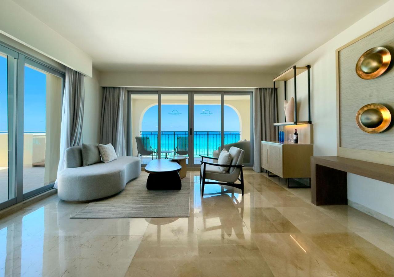 Grand Royal Suite Jacuzzi