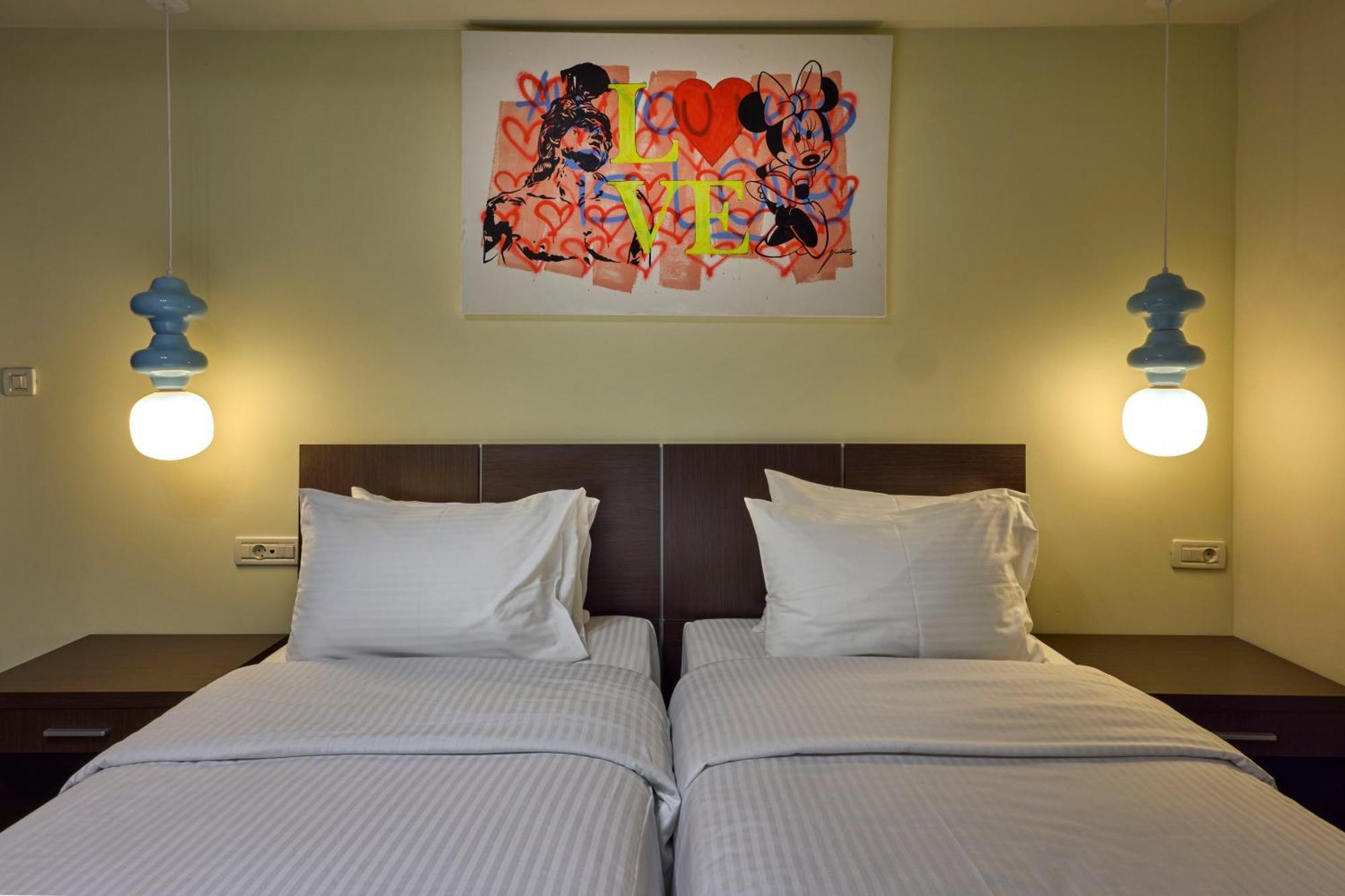 Standard Twin Room