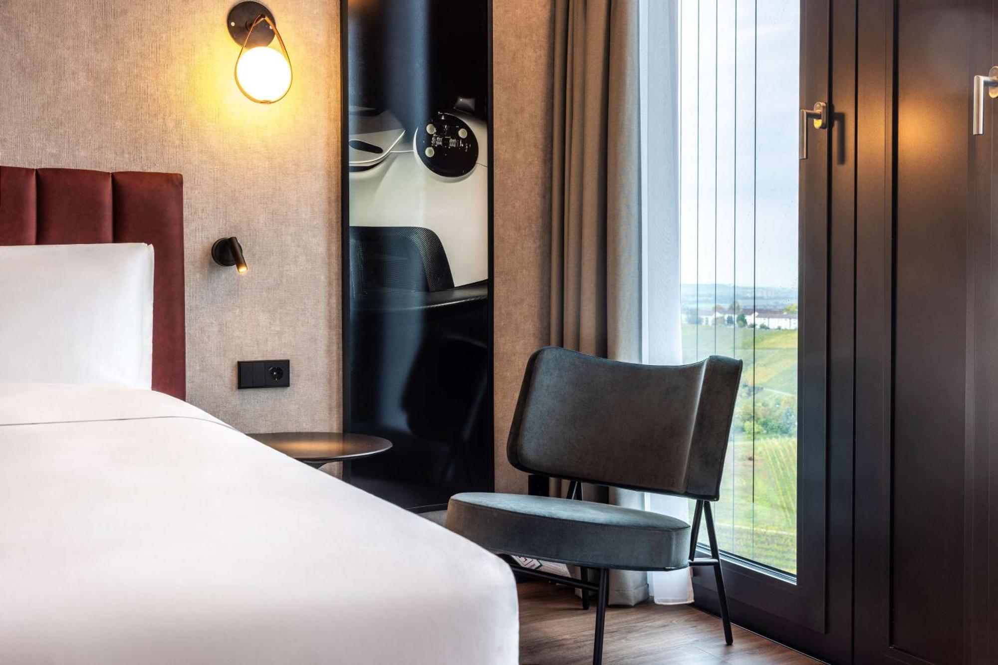 Standard Room,1656364351:JPEG