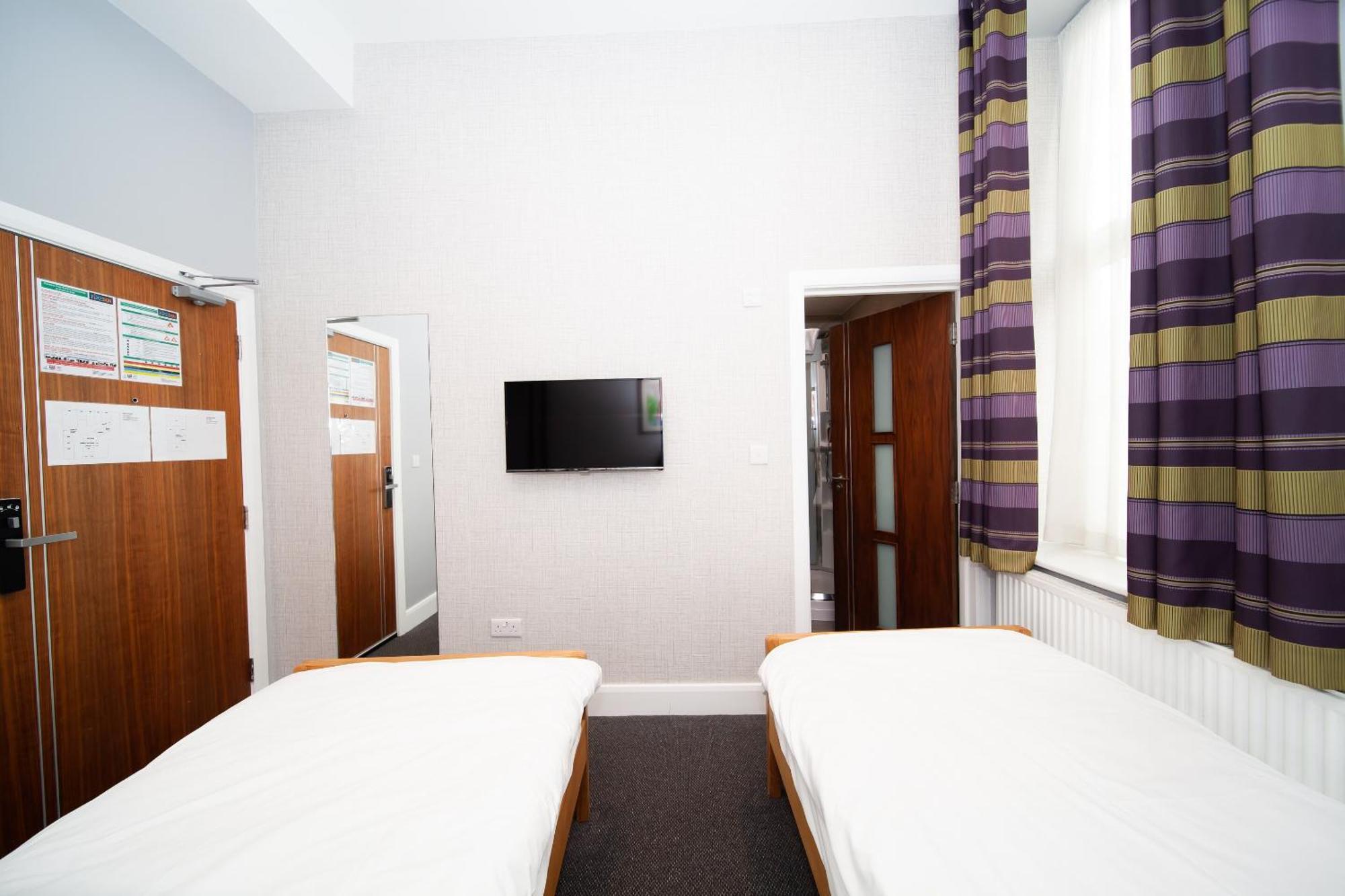 Standard Twin Room,1657874562:JPEG