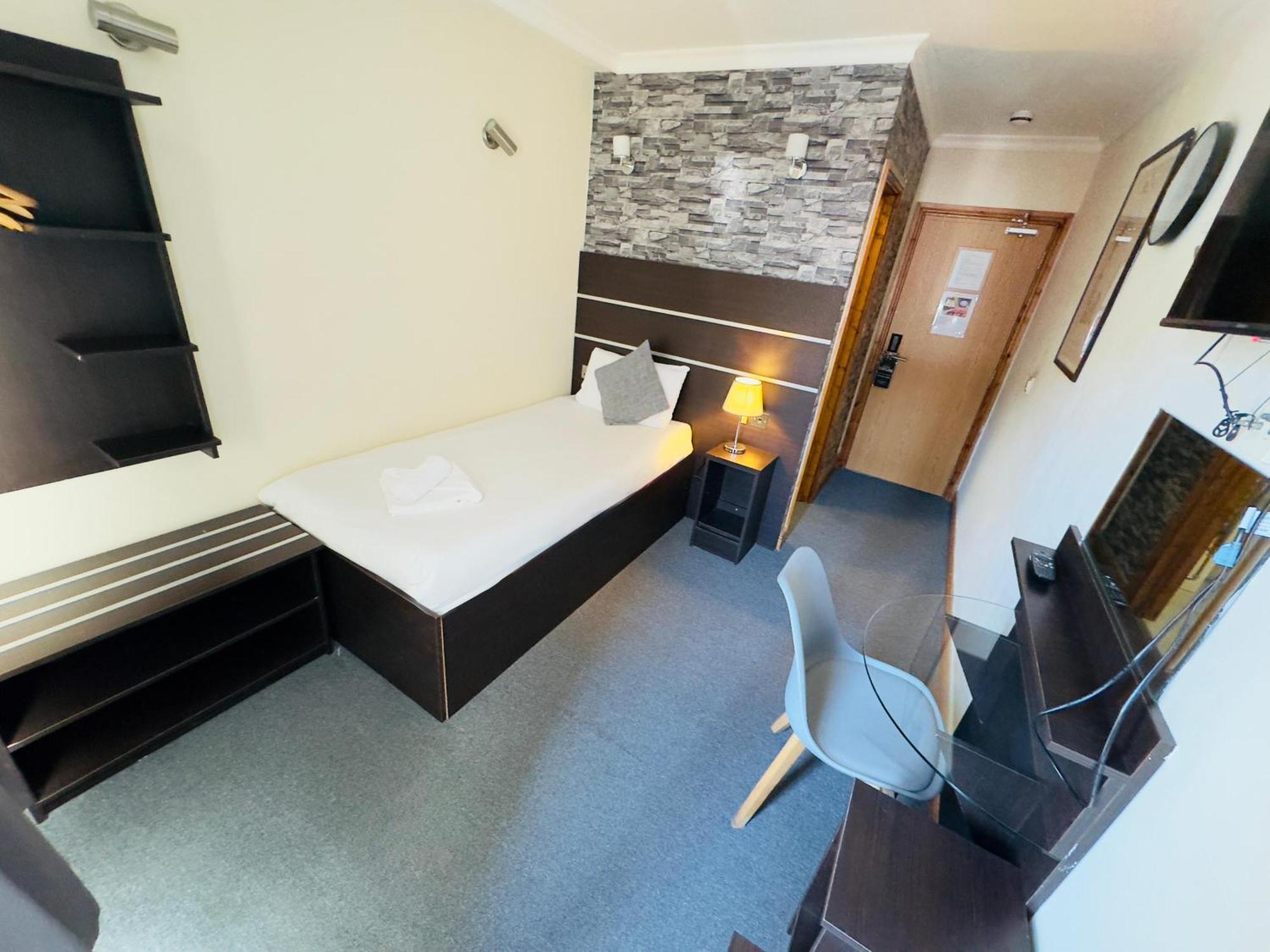 Deluxe Single Room