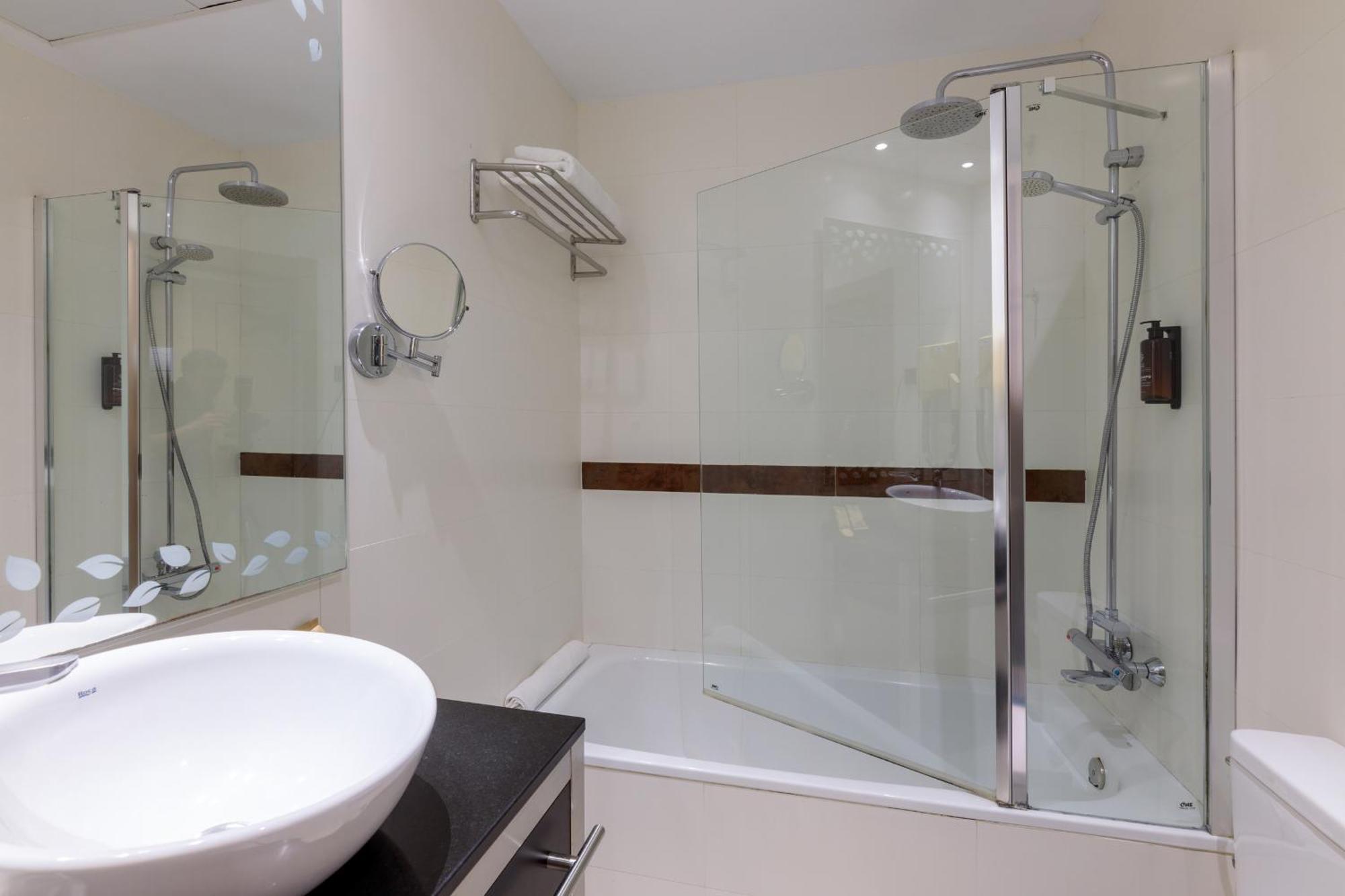 Standard Quadruple Room,1669814832:JPEG