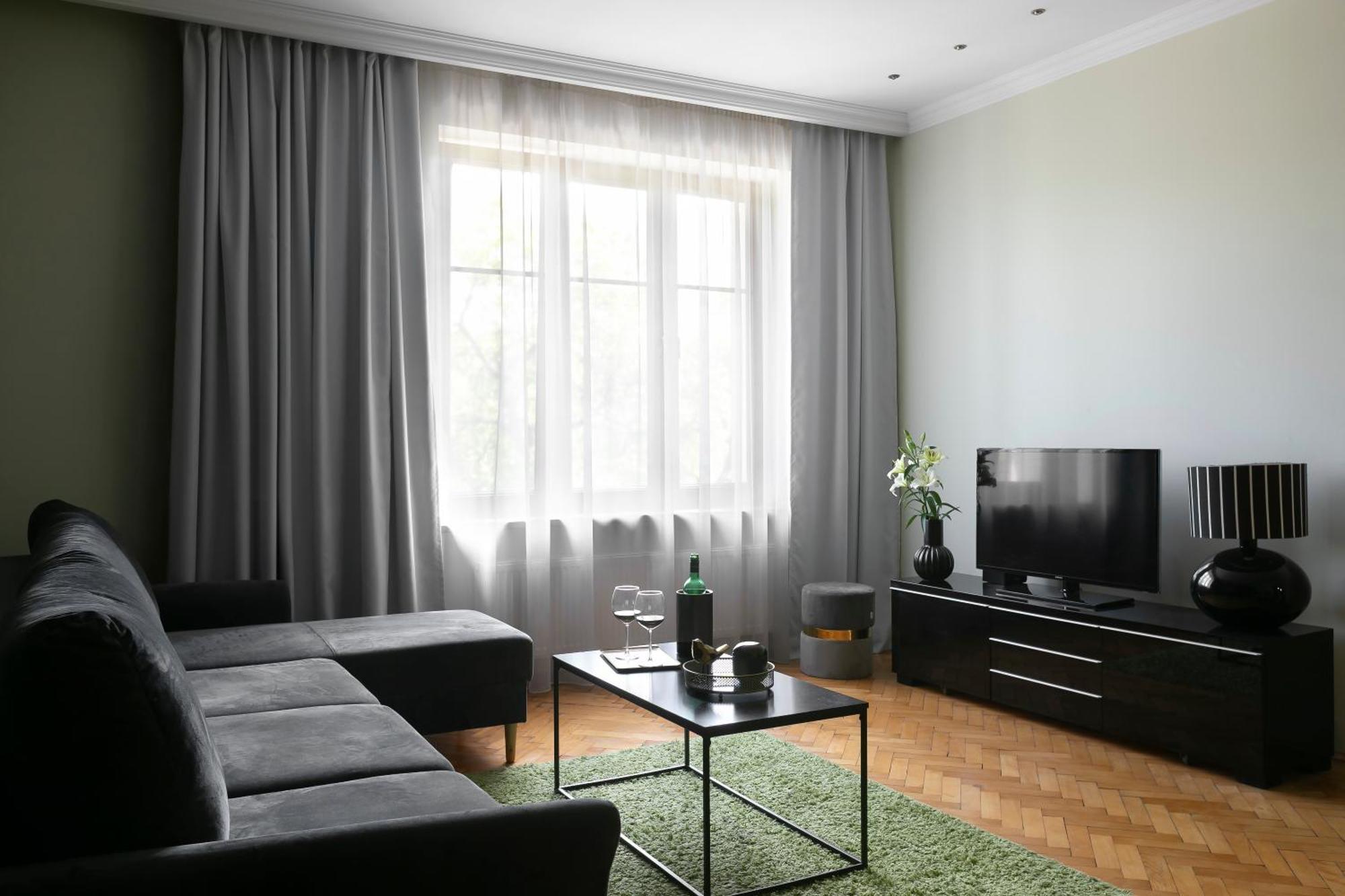 One-Bedroom Apartment Balcony